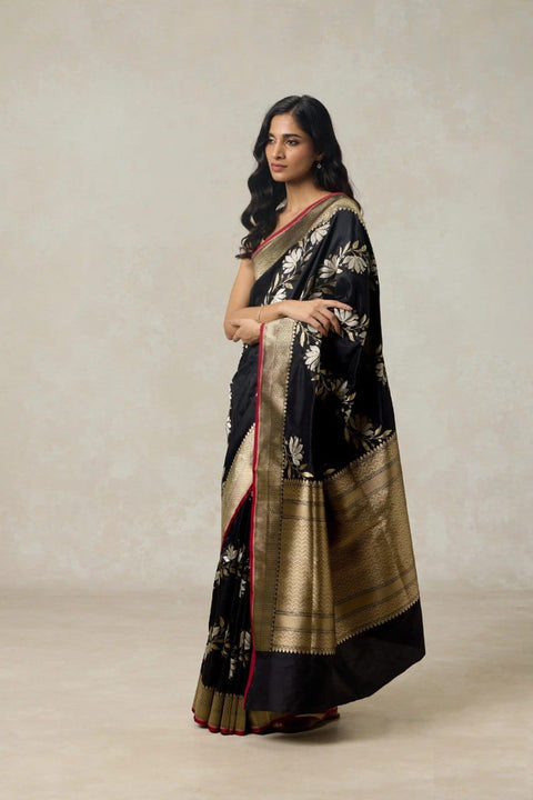 Black & Golden Silk Blend Woven Design Kanjeevaram Saree