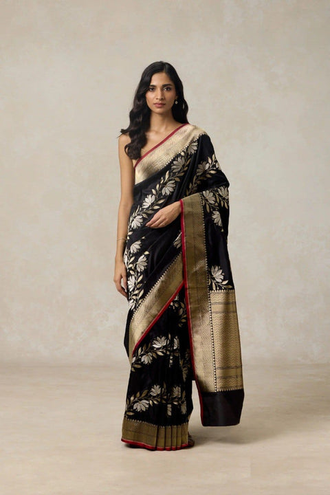 Black & Golden Silk Blend Woven Design Kanjeevaram Saree