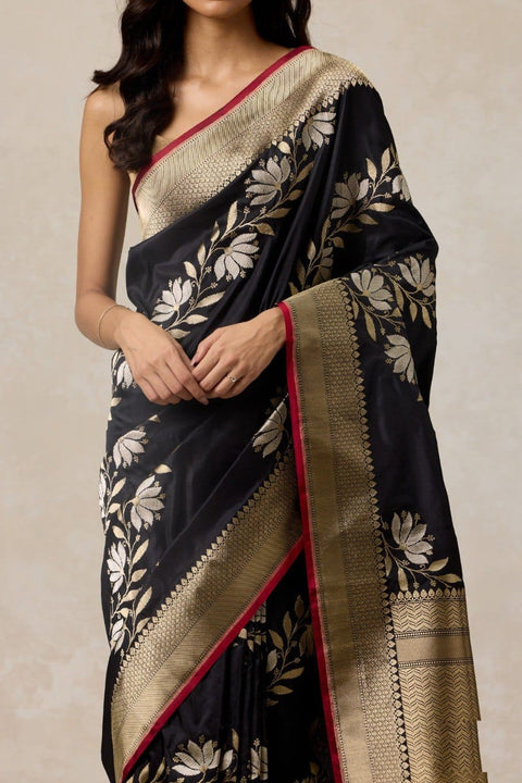 Black & Golden Silk Blend Woven Design Kanjeevaram Saree