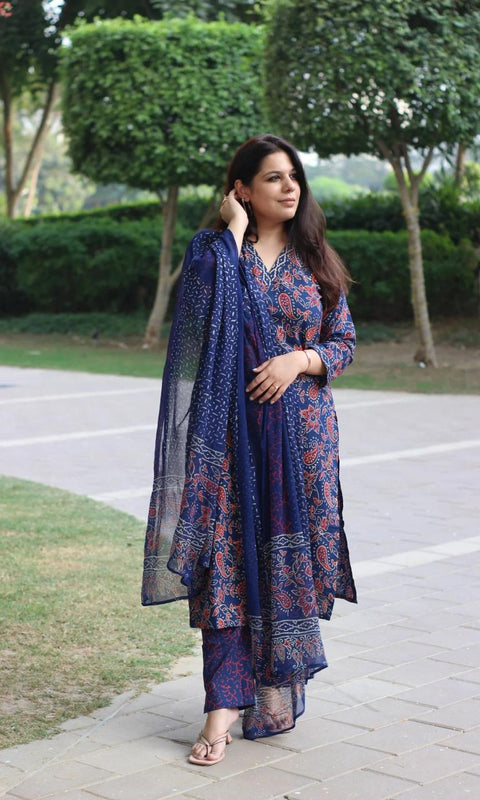 Women's Cotton Blend Straight Printed Kurta with Pant & Dupatta