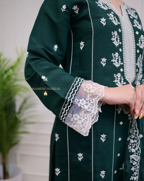 NEW DESIGNER HEAVY FUAX GEORGETTE DIGITAL PRINT HAND WORK SUIT