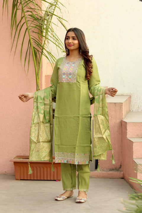 women Heavy Roman Silk fabric  straight kurta trousers with dupatta