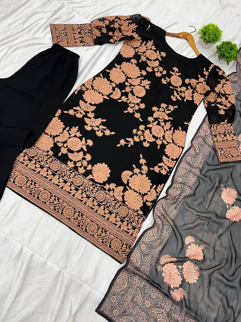 Cotton Blend Straight Printed Kurti with Pant & Dupatta