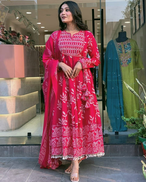 Aliya Cut Super Beautiful And Gorgeous Kurtis set