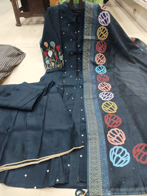 PREMIUM DESIGNS KURTI WITH PALAZZO AND DUPATTA SET
