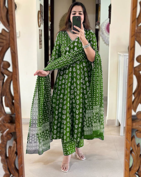Rayon Aliya Cut Kurti Pant and Dupatta Suit