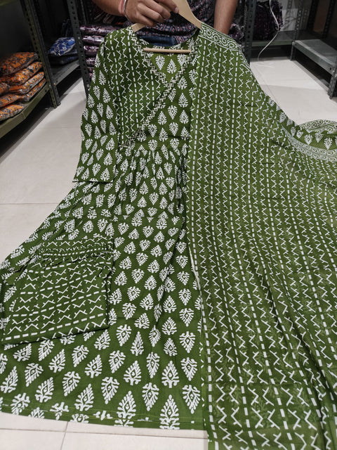 Rayon Aliya Cut Kurti Pant and Dupatta Suit