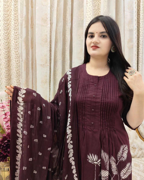 New letest and trendy designer and printed kurti set with dupatta