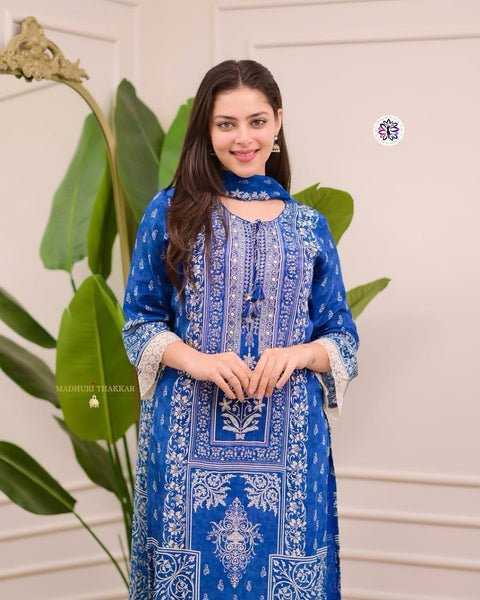 Pakistani Suit Heavy Work Design