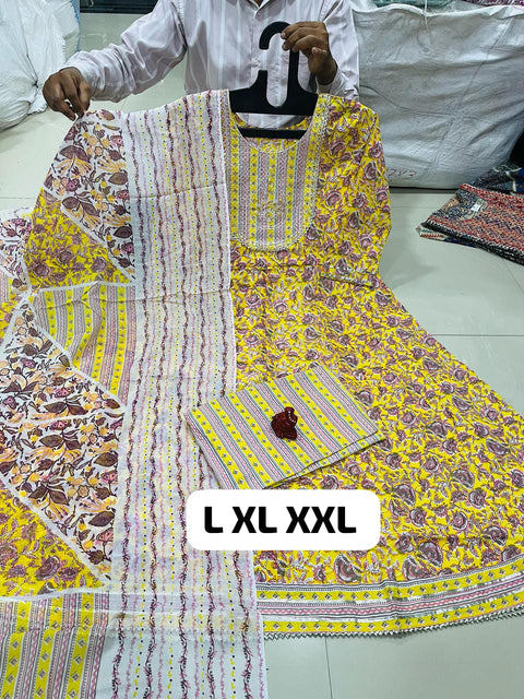 Nayra Cut Kurti Pant With Dupatta Suit