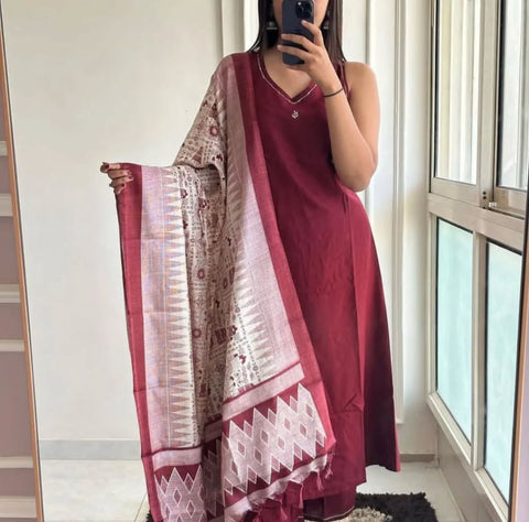 RAKOON Embroidered Kurti, Trouser/Pant & Dupatta Suit