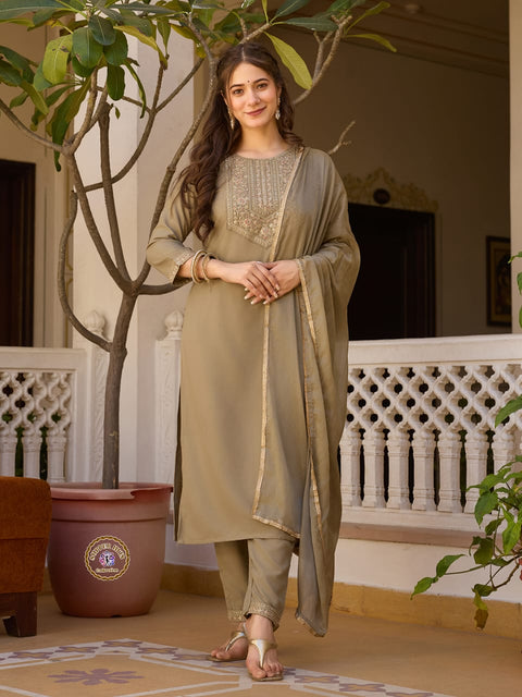 ANARKALI WITH SEQVENCE & ZARI EMBRODED WITH EMBRODED BUTTON WEAR