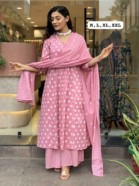 Mughal print mulmul cotton kurti with Pant Dupatta..