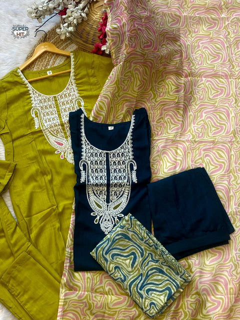 Floral Embroidered Yoke Design Thread Work Kurti With Trousers & Dupatta