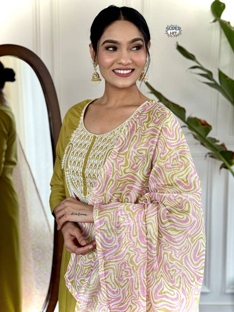 Floral Embroidered Yoke Design Thread Work Kurti With Trousers & Dupatta