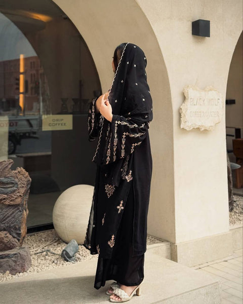 New Superhit Designer Party Wear Look Faux Georgette Suit