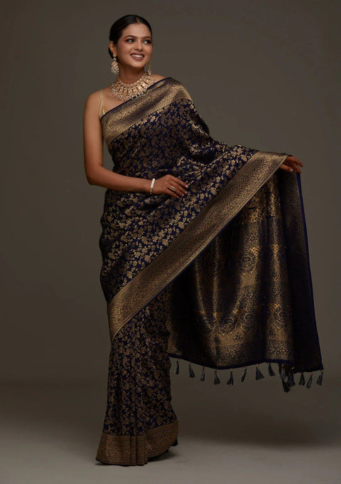 Having Jacquard Silk Fabric With Unstitched Blouse