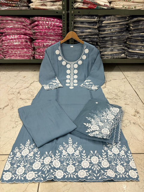 Indo Era Women Floral Embroidered Regular Thread Work Kurta with Trousers & dupatta