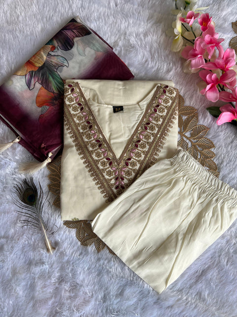 woman wear fancy codding work kurti with pant and duppata