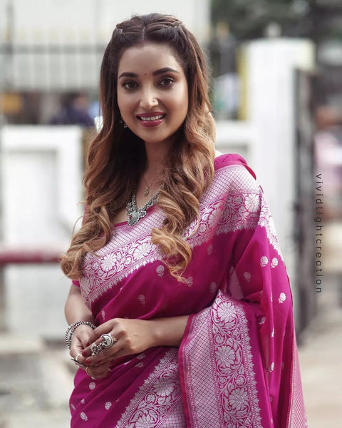 BEAUTIFUL RICH PALLU & JACQUARD WORK ON ALL OVER THE SAREE