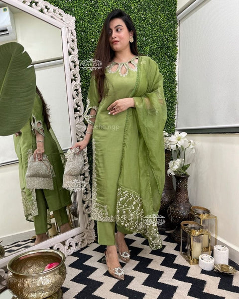 New Designer Party Wear Look Fany Heavy Faux Georgette Suit