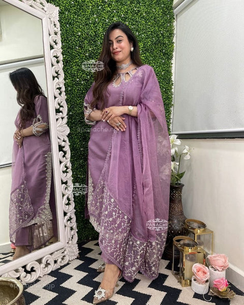 New Designer Party Wear Look Fany Heavy Faux Georgette Suit