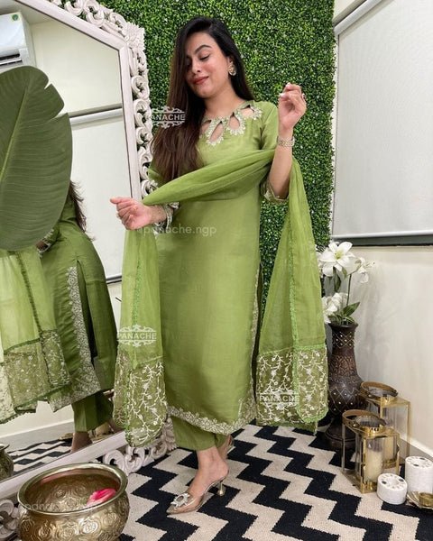 New Designer Party Wear Look Fany Heavy Faux Georgette Suit