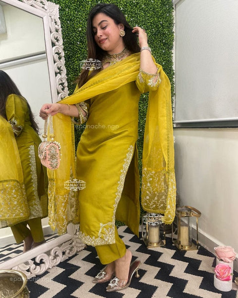New Designer Party Wear Look Fany Heavy Faux Georgette Suit