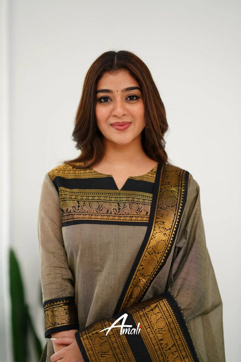 New Fancy Women's Kurti With Dupatta And Trouser suit