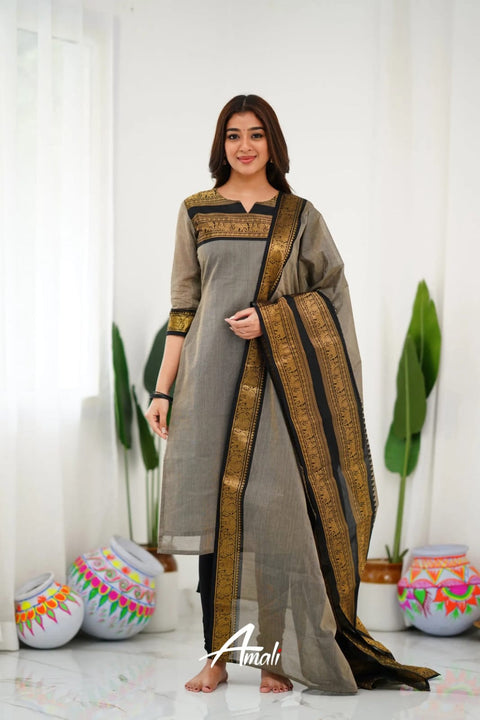 New Fancy Women's Kurti With Dupatta And Trouser suit