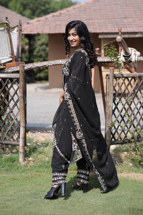 Designer Party Wear Heavy Viscose Velvet Suit