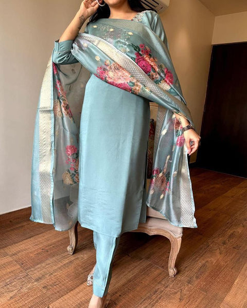 Embroidered Kurti pent  With Printed Dupatta