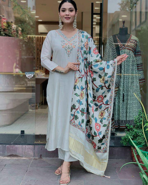 Embroidery Viscose Chanderi Kurti And Pant With Lagdi Satin dupatta