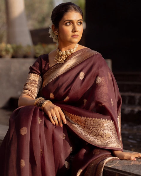 Banarasee Handwoven fully Silk Saree With Zari Border