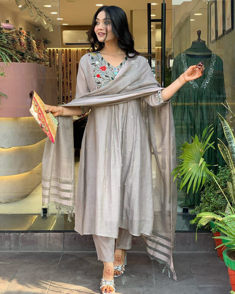 Women Embroidered Viscose Chinon Kurti suit