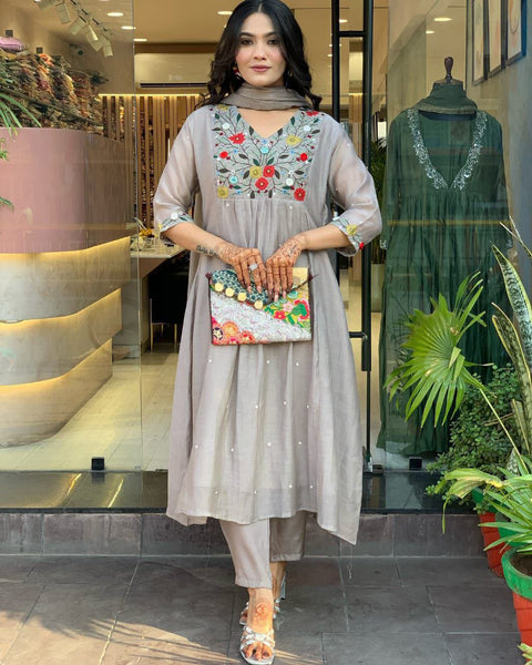 Women Embroidered Viscose Chinon Kurti suit