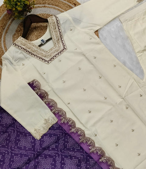 Embroidered Kurti Pant and Bandhani Print Embroidered Work Dupatta