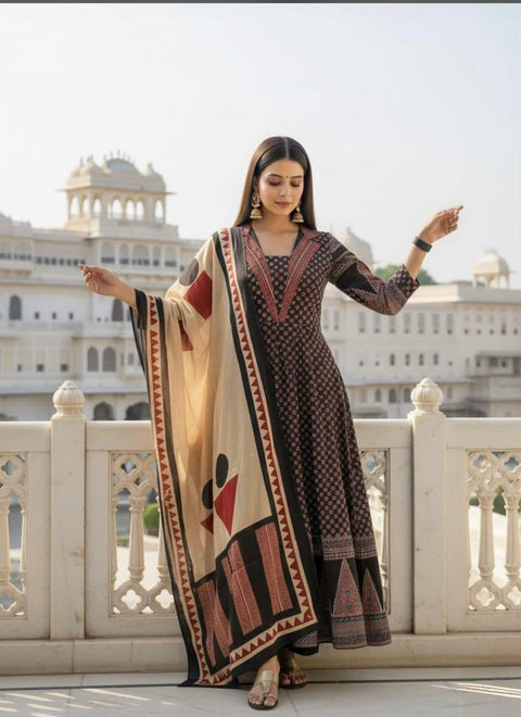 Women’s Traditional Kurti with Dupatta Collection