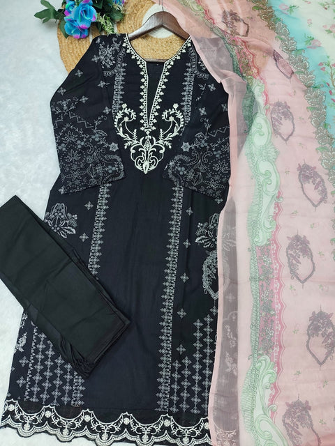 Dive into the charm of Pakistani Prints &amp; Intricate Embroidery.*
