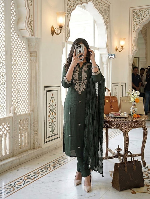 Women’s Ethnic Kurti Set