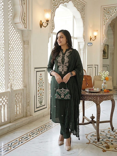 Women’s Ethnic Kurti Set