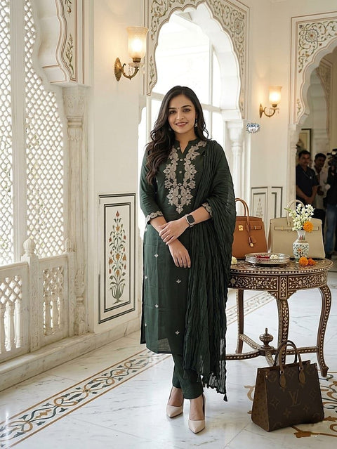 Women’s Ethnic Kurti Set