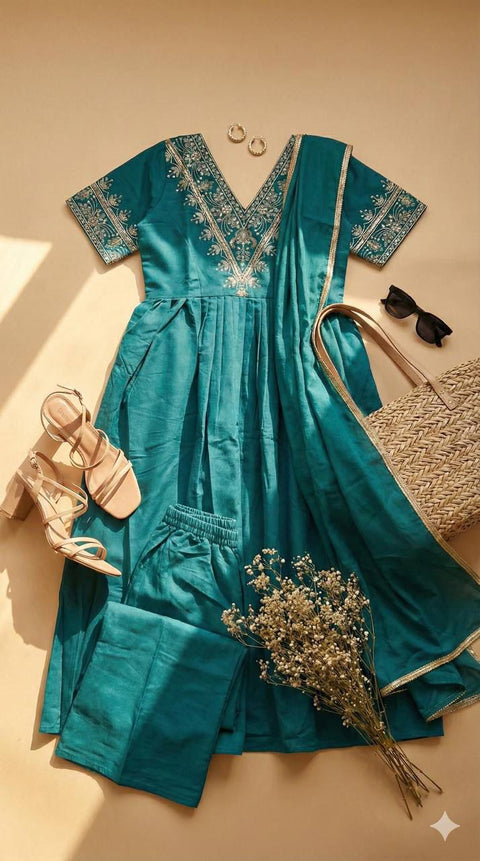 Elegant Green Festive Kurta Set