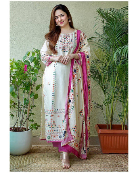 New Launching Digital Print Hit Kurtis, Pant & Dupatta