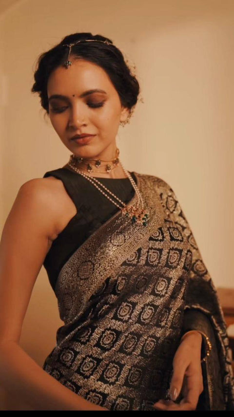 Classic Black Color Soft Lichi Silk Cloth Rich Pallu All Over Saree