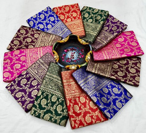 Deep Purple Soft Lichi Silk Saree With Zari Weaving Work