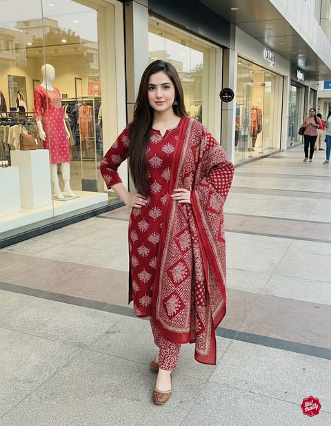 New Arrival Exclusive Fastival Cotton kurti set
