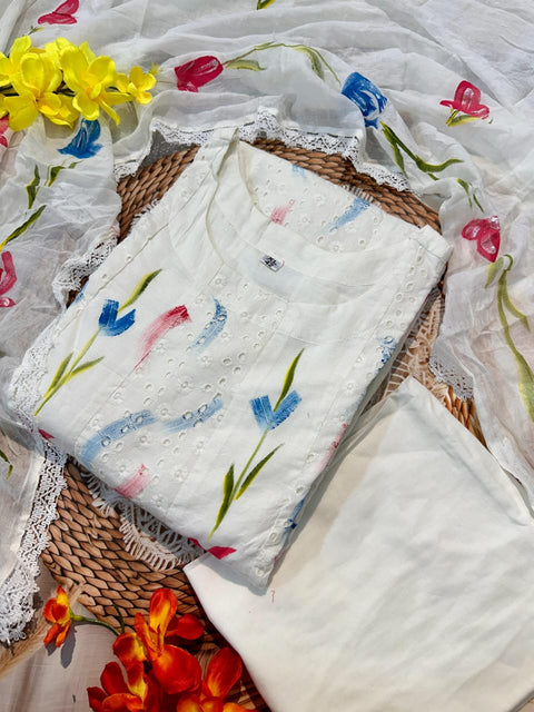 New Heavy premium chicken shifli cotton fabric Kurti with hand printed kurti and Pant