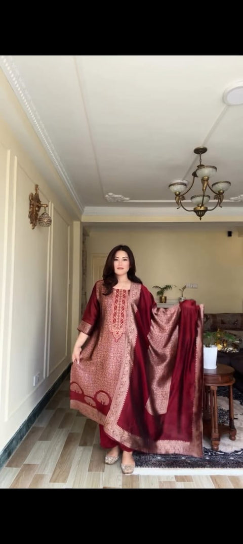 New Beautifulhand zari wiving Jequard pure Banarasi Suit Set