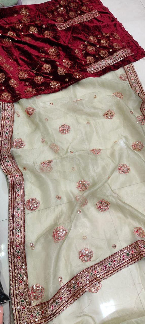 New PRESENTING A SUPER HIT DESIGNER BEAUTIFUL SAREE